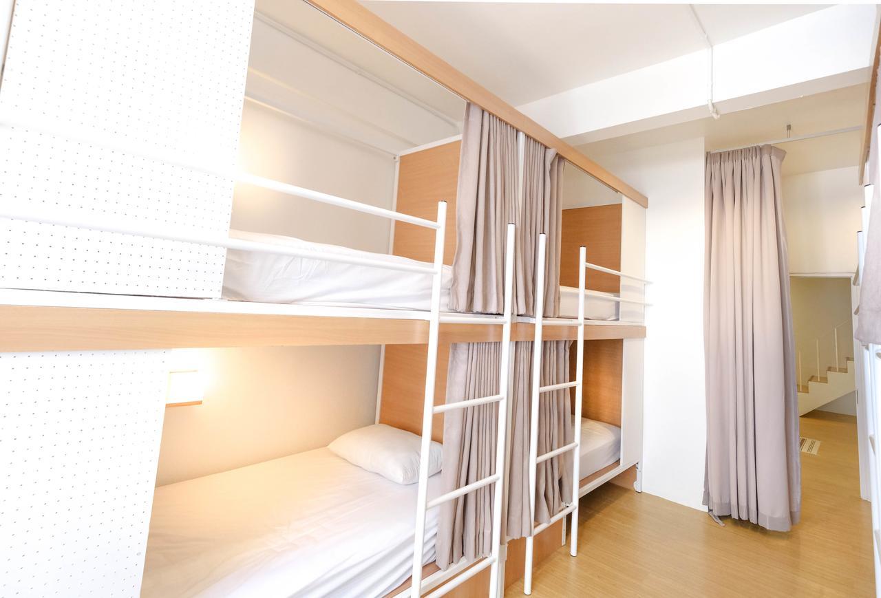Simple To Sleep Hostel Bangkok Exterior foto