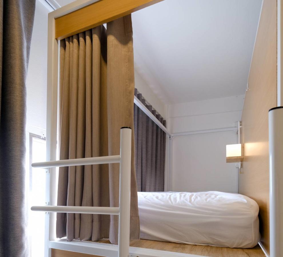 Simple To Sleep Hostel Bangkok Exterior foto